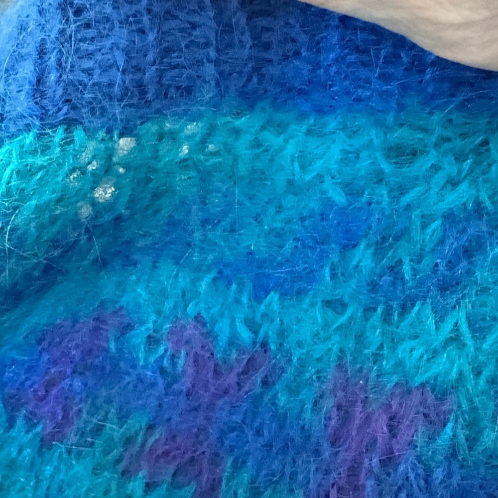 Icelandic Mohair/Wool Sweater. Size Small - Picture 9 of 10